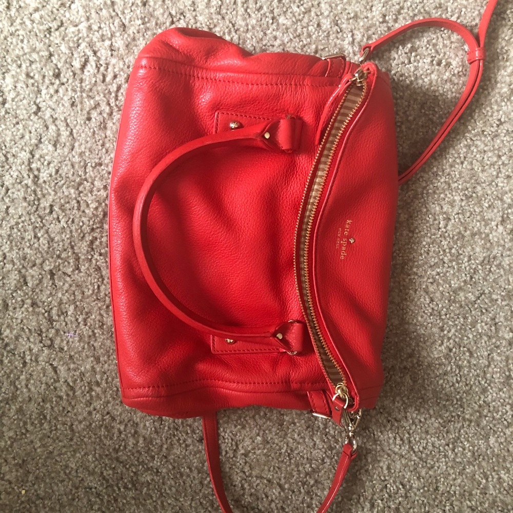 KATE SPADE SATCHEL (LIKE NEW)